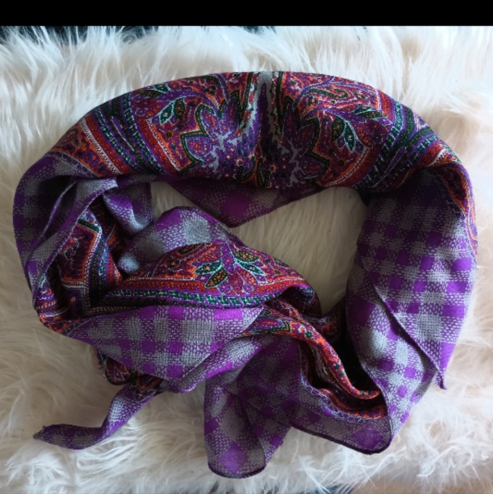 Oscar De La Renta scarf